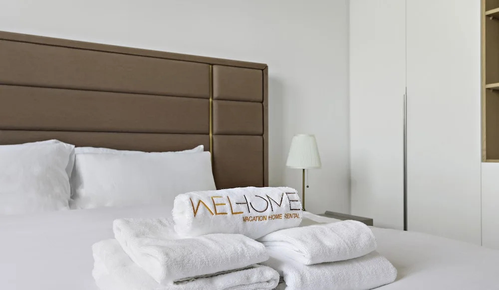 WelHome - Mesmerizing Sea & Burj Khalifa Views Apt at La Voile
