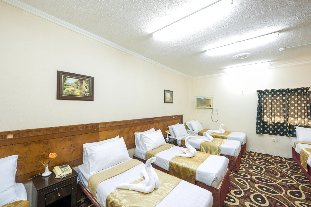 Al-Mukhtara Tower - Economy
