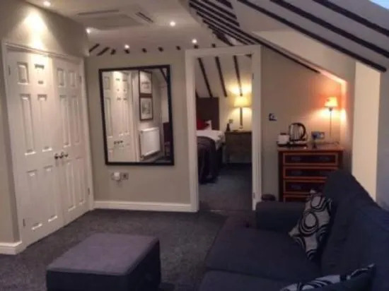 The Red Lion Hotel
