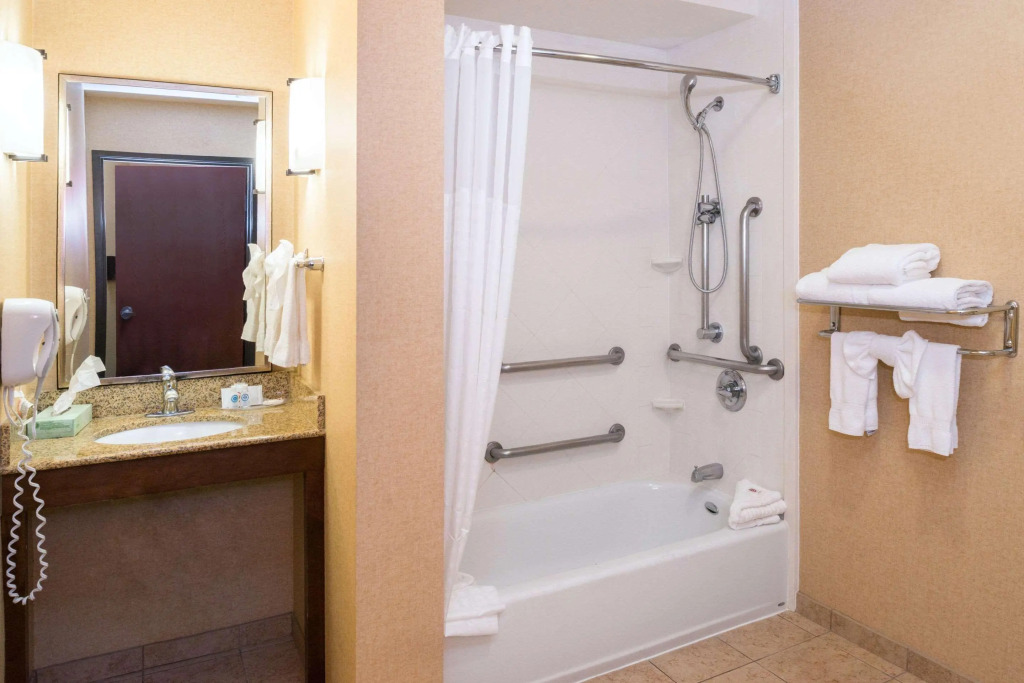 Comfort Suites Ontario Airport Convention Center