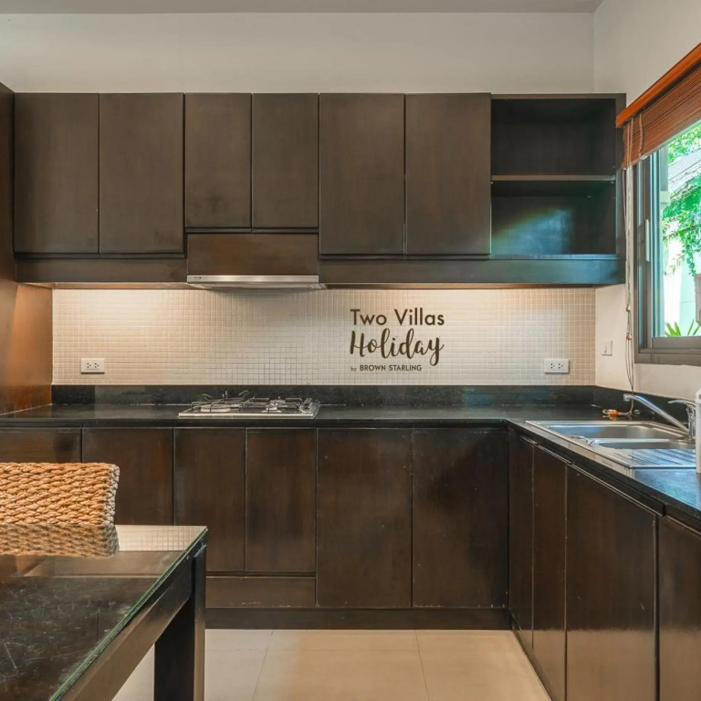 Two Villas Holiday: Oriental Style Nai Harn Beach