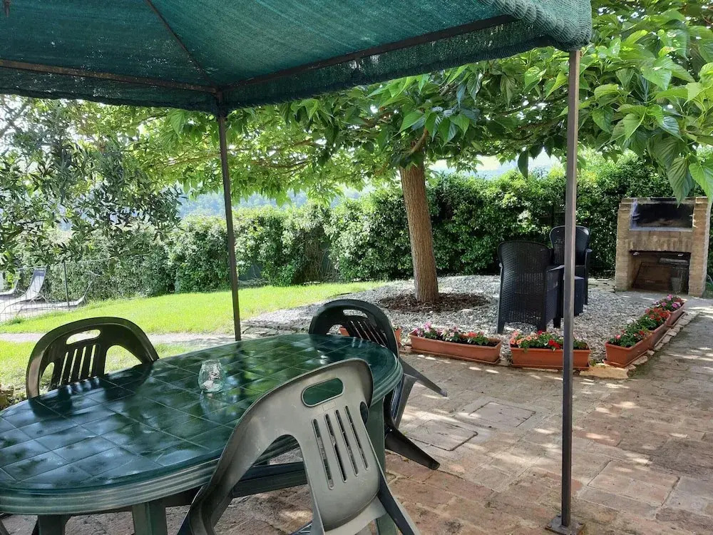 Group Retreat With Garden in Tuscany