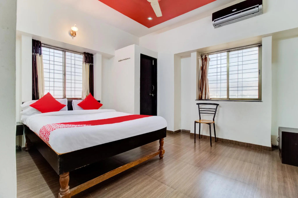 Warunase Palace by OYO Rooms
