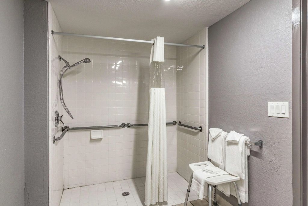 Quality Inn I-10 East near Frost Bank Center