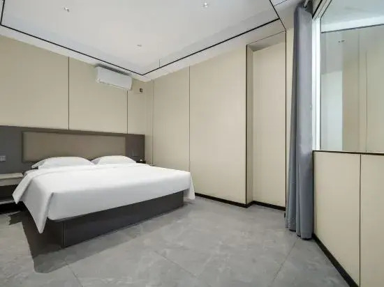 Pengcheng Lijing Hotel (Hongling Subway Station Huaqiang North Branch)