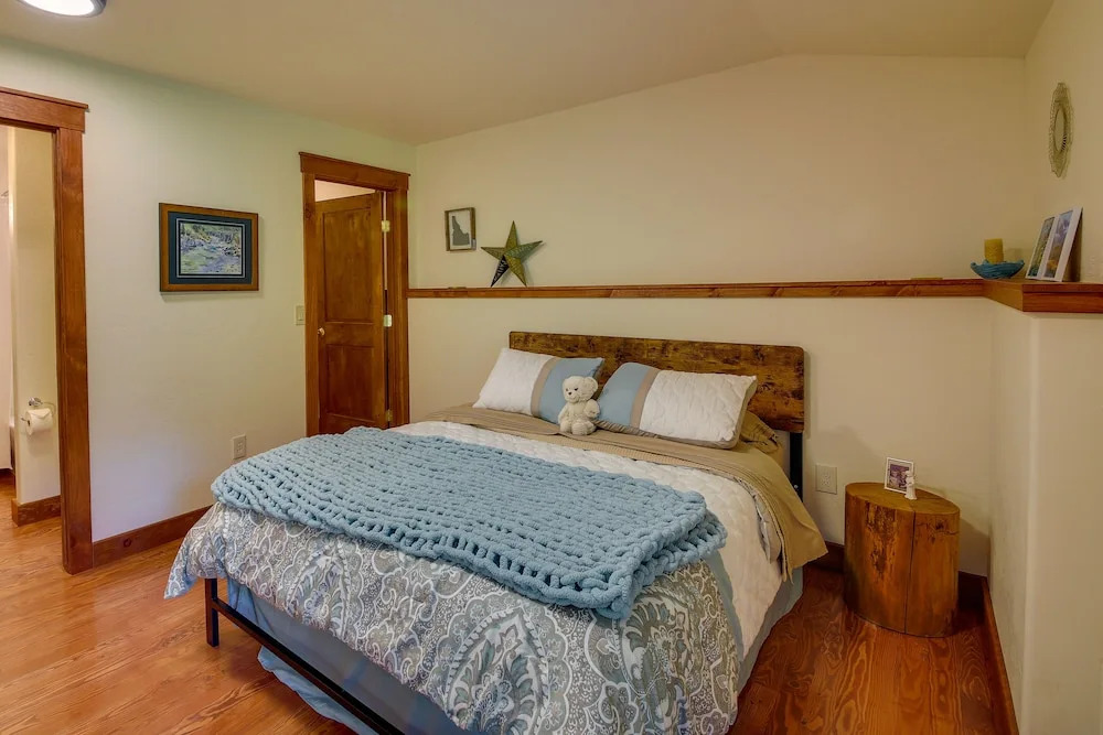 Downtown Bonners Ferry Home with Covered Porch!