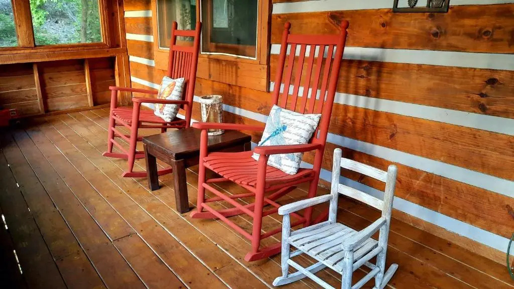 The Mountain Forager Cabin, Whitewater Rafting, Polar Express, Hot Tub, Home Gym