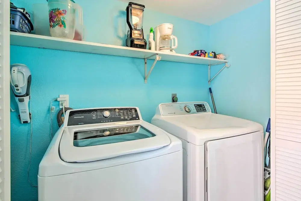 South Padre Home w/ Pool & Hot Tub: Walk to Beach!