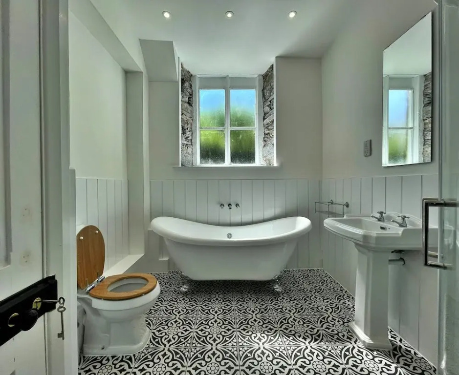 5 Bedroom Holiday Home in Dinas Mawddwy, No Deposit