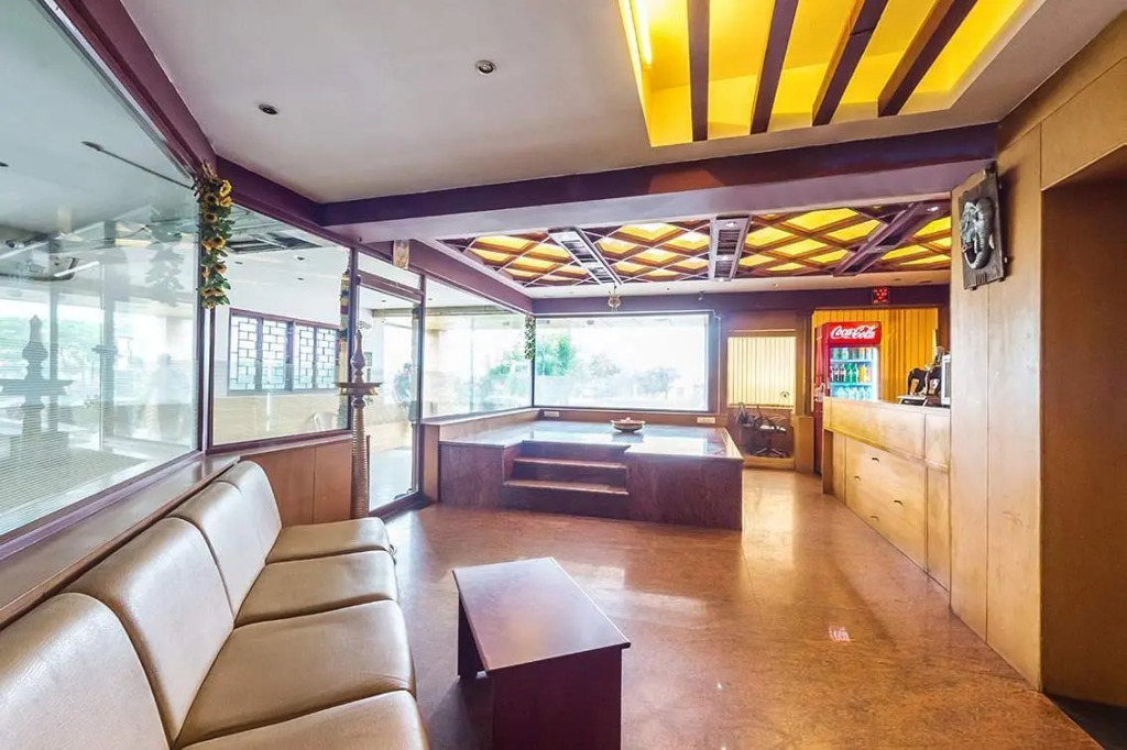 Hotel Shreenithi