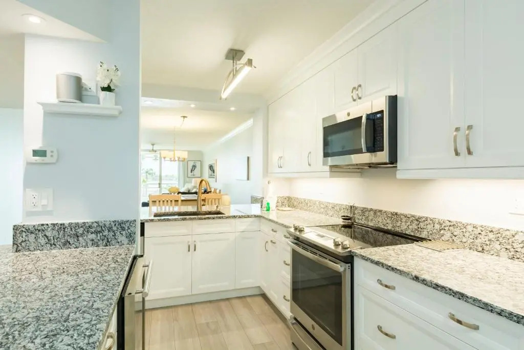 Bahia Vista 11-337, 2 Bedrooms, Views, Heated Pool, Sleeps 6