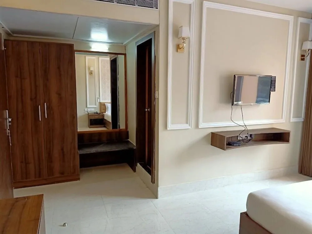 Hotel Nilay Residency