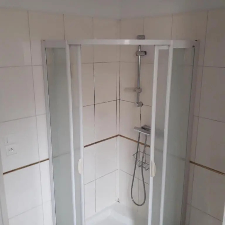 Chambre meublée au cœur de ville - chez l'habitant