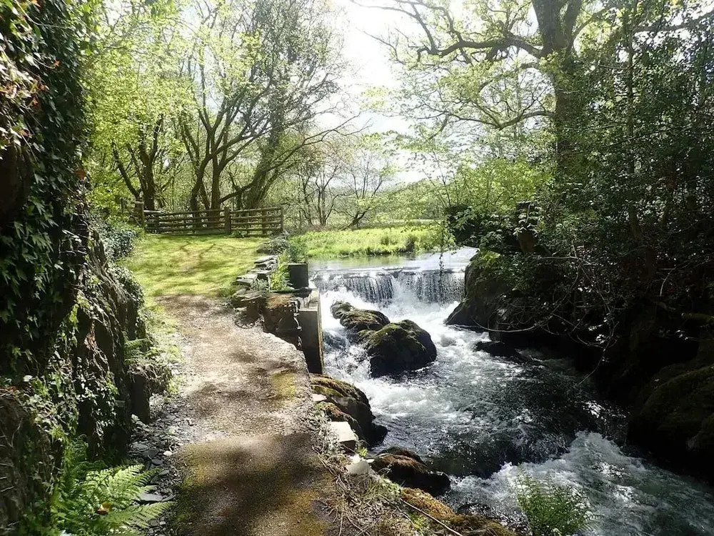 Tranquil Lodge Retreat in Penegoes