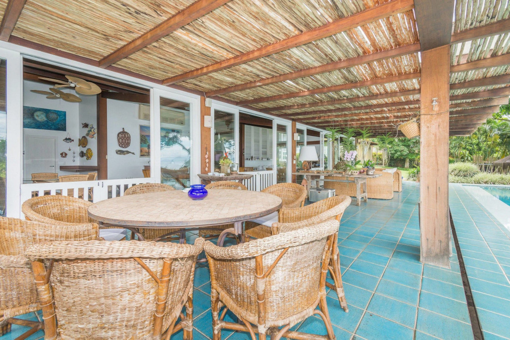 Villa Com Quinze Suítes, E Praia Privativa No Coração De Angra Dos Reis