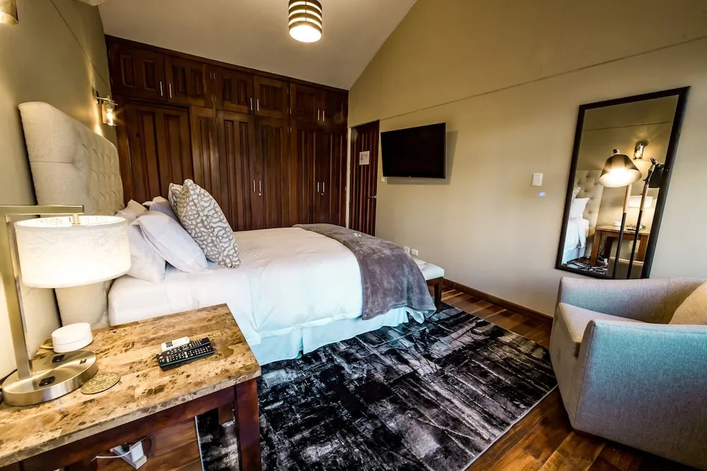 La Casa - Luxury Boutique Hotel
