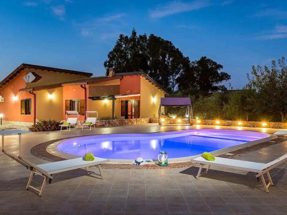 Rustic Villa With Pool, Sicily