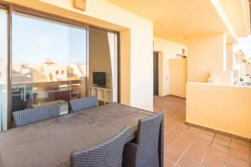 Duquesa Village Apartemento 2115