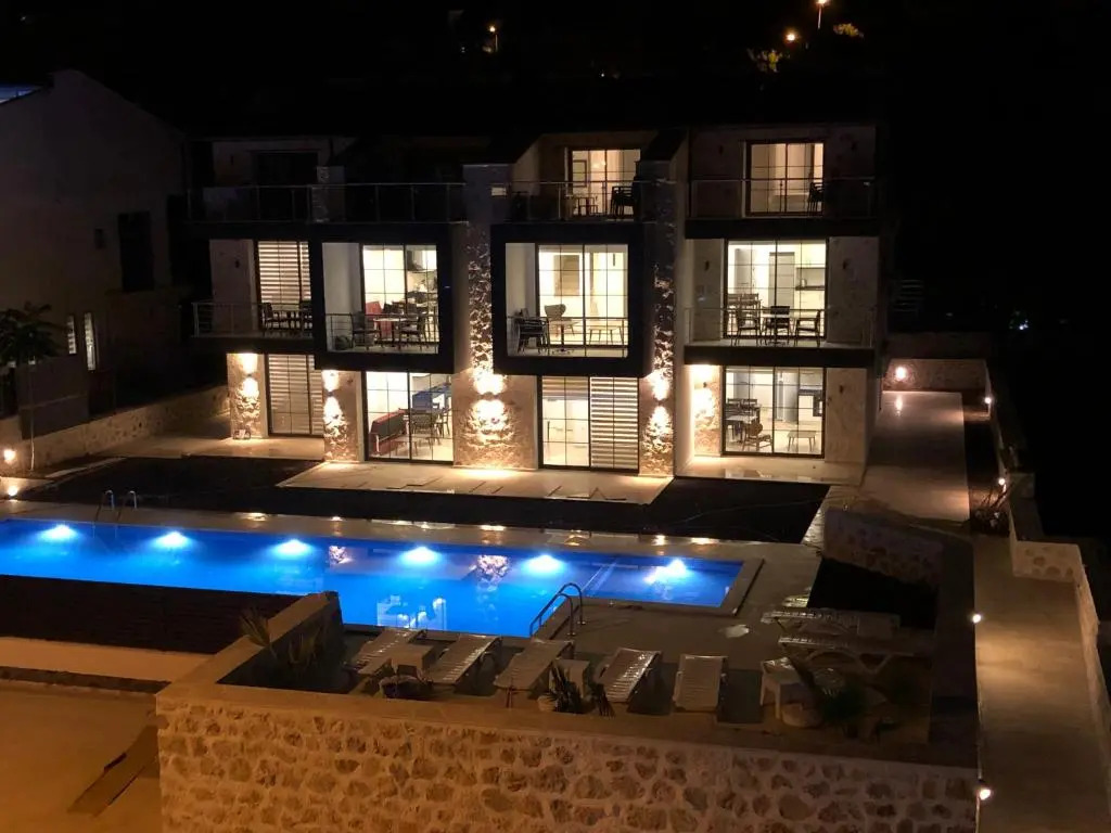 Stone House Aparts 1 plus 1 mit Poolterrasse No 3 in Kalkan