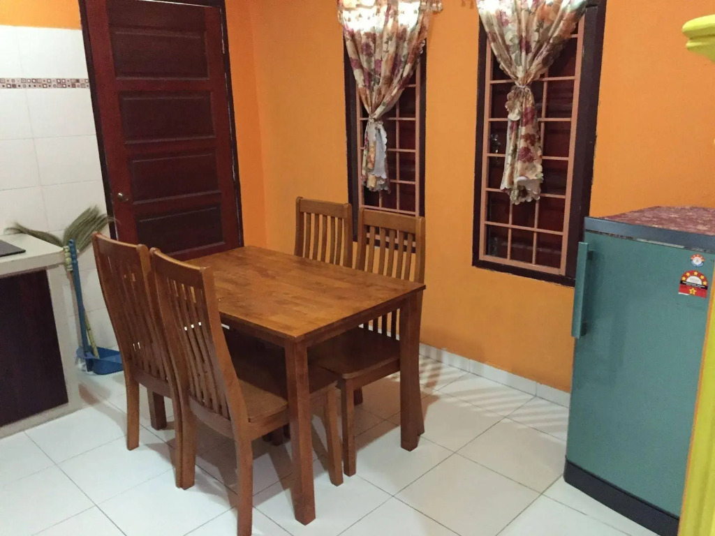 Zulina Homestay