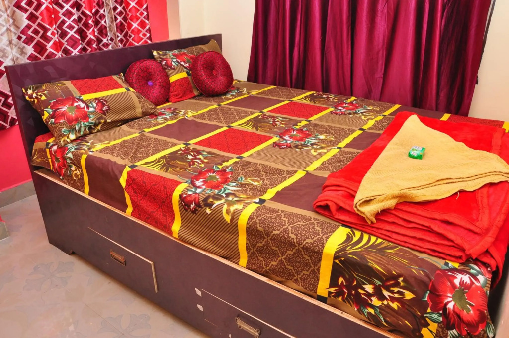 Aras Homestay New Hampi