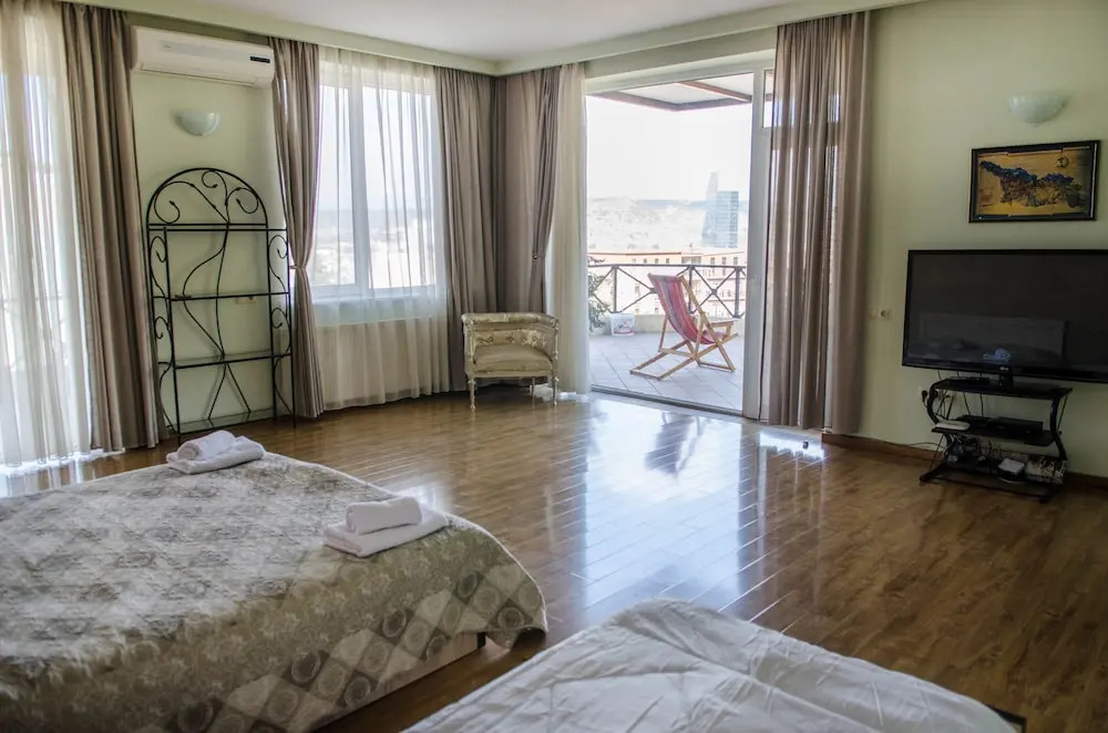 Отель Terrace House Тбилиси