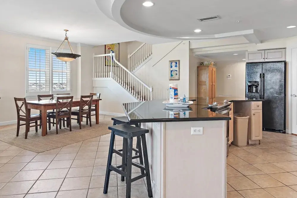 Inn at Crystal Beach 611