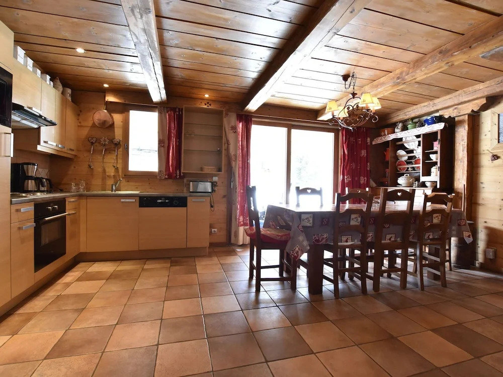 Lake View Chalet in Tignes near Ski Area