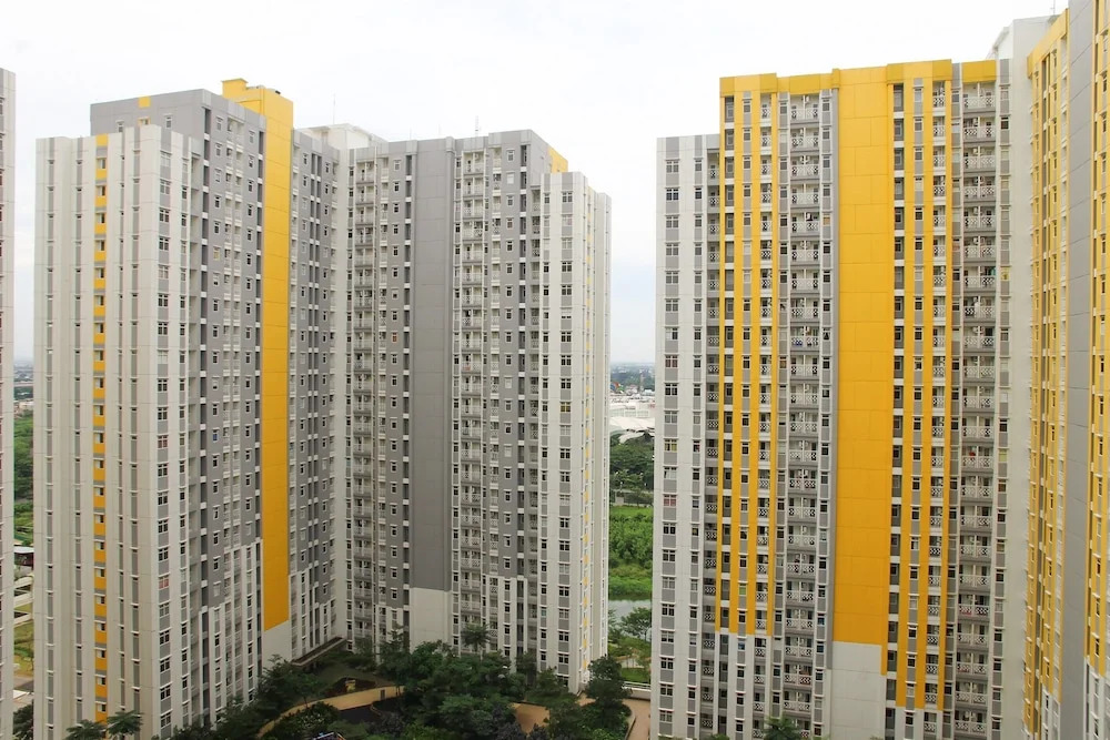 Modern Design 2BR The Springlake Summarecon Apartment