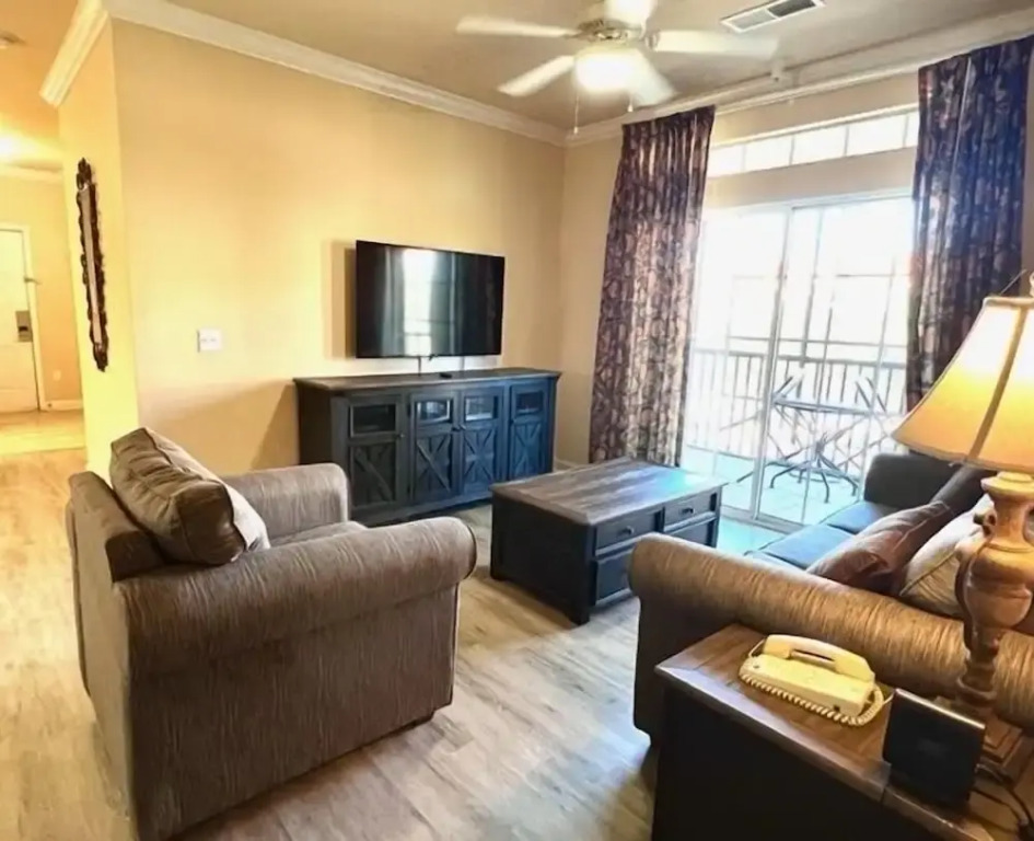 1351tul Unit 1301 - Tuscana Resort 3 Bedroom Condo by RedAwning