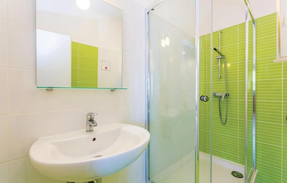 Beautiful Home in Lukovo Sugarje With Wifi and 2 Bedrooms