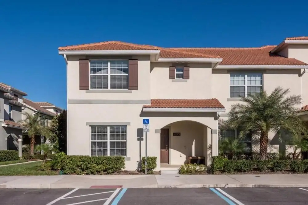 4899ct - Storey Lake 5 Bedroom Townhouse
