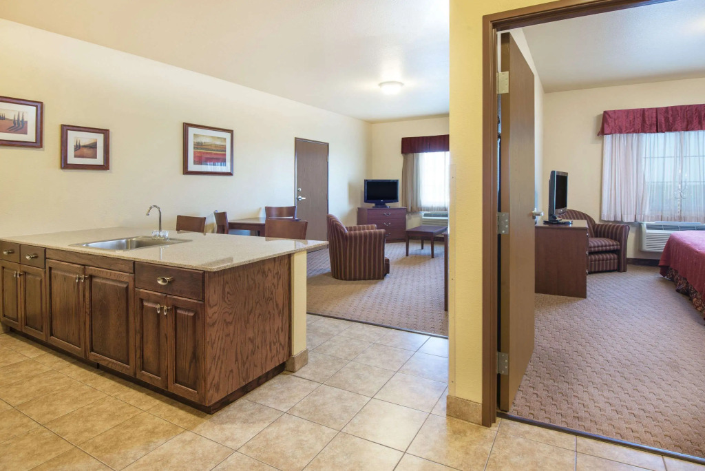 Days Inn by Wyndham Ellis
