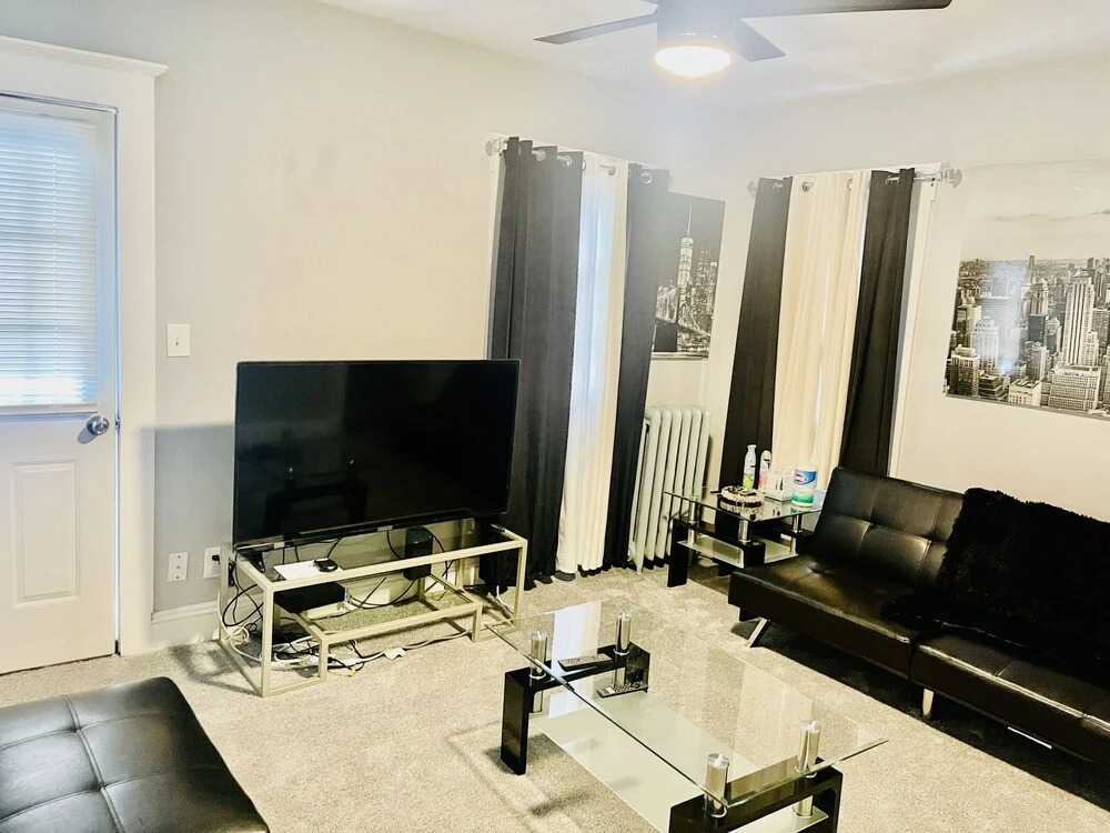 Newly Renovated 2 floor Getaway