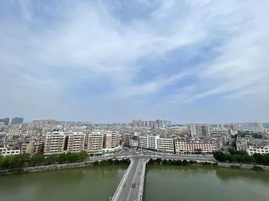 Gold and Silver Business Hotel Huaiji