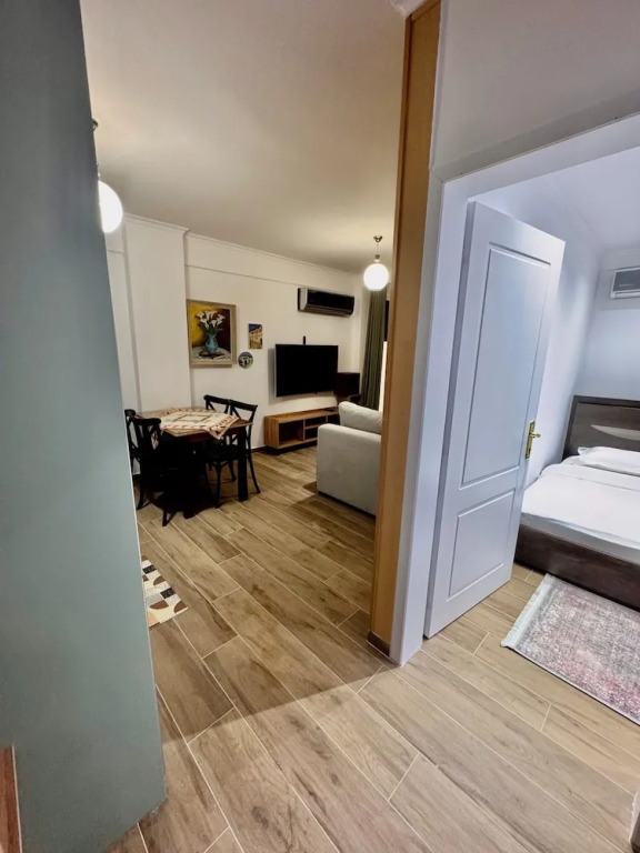 Aisha Apartment