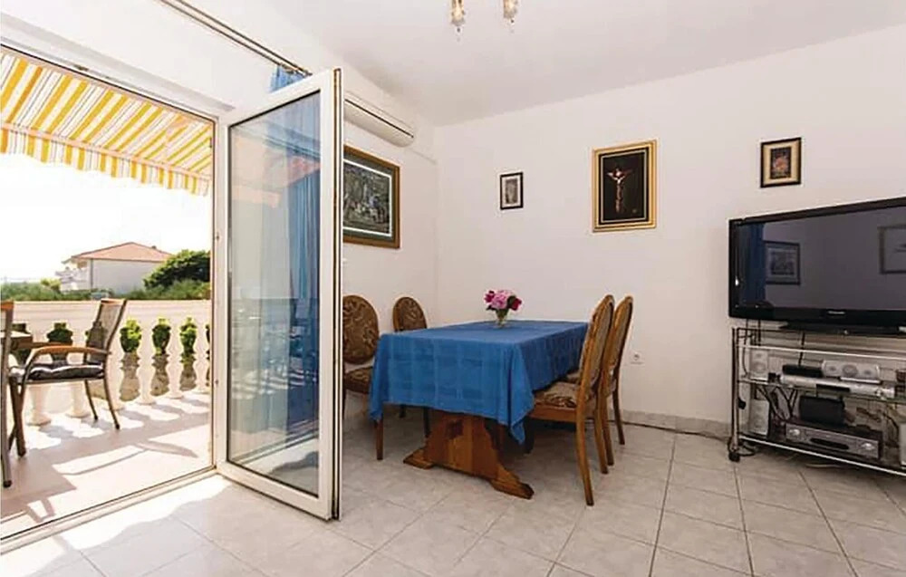 Awesome Apartment in Kastel Gomilica With 1 Bedrooms and Wifi
