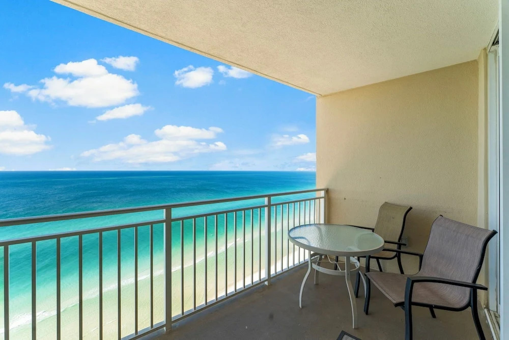 Emerald Beach Resort 2235