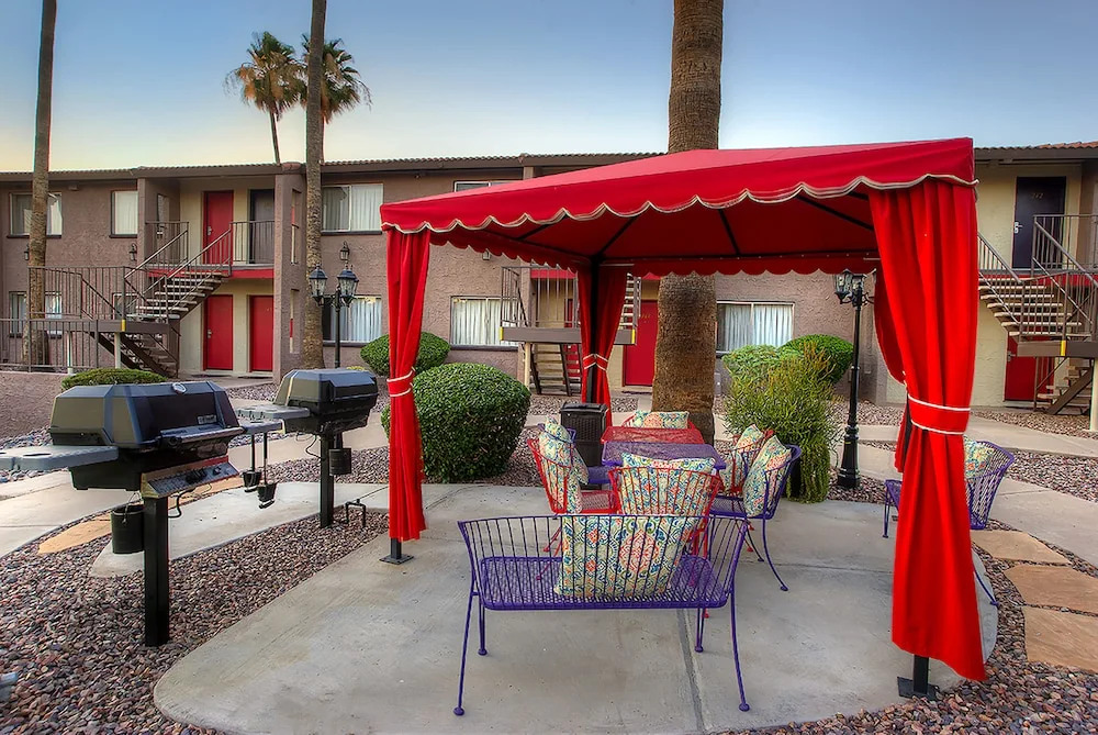 Scottsdale Park Suites