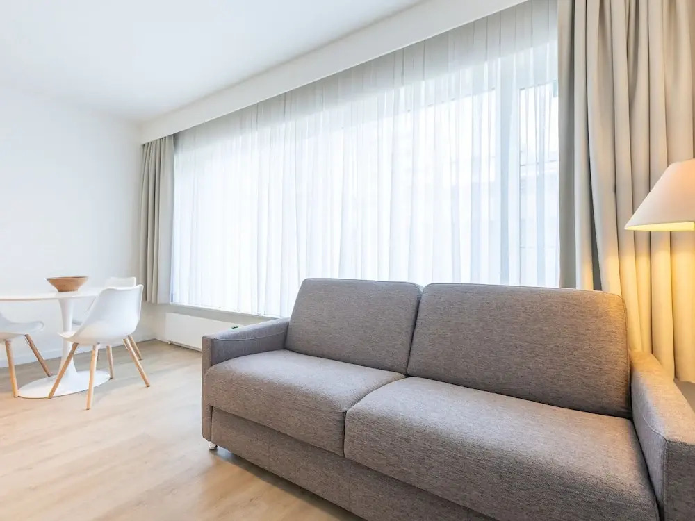 Spacious Studio Near Seafront