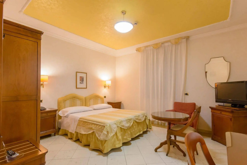 Mariano IV Palace Hotel