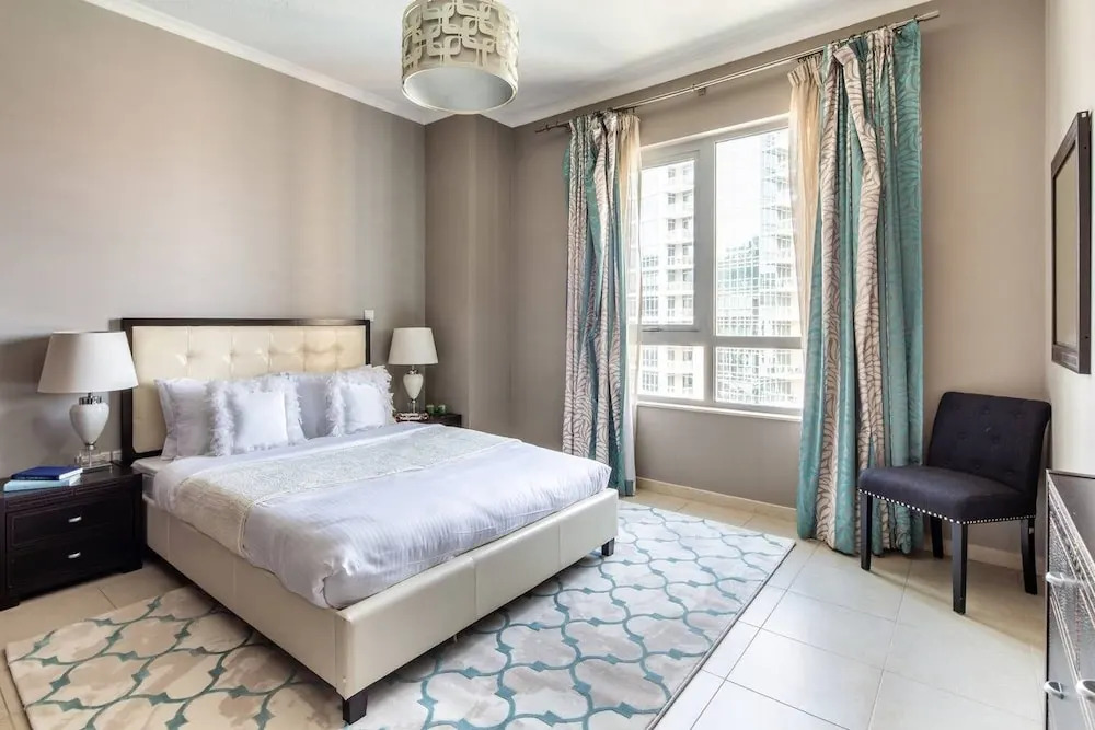 Lavish 2BR With Picturesque Burj Khalifa Views!