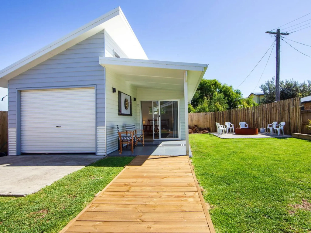 Spinnaker I Family Getaway I 2mins Walk to Beach