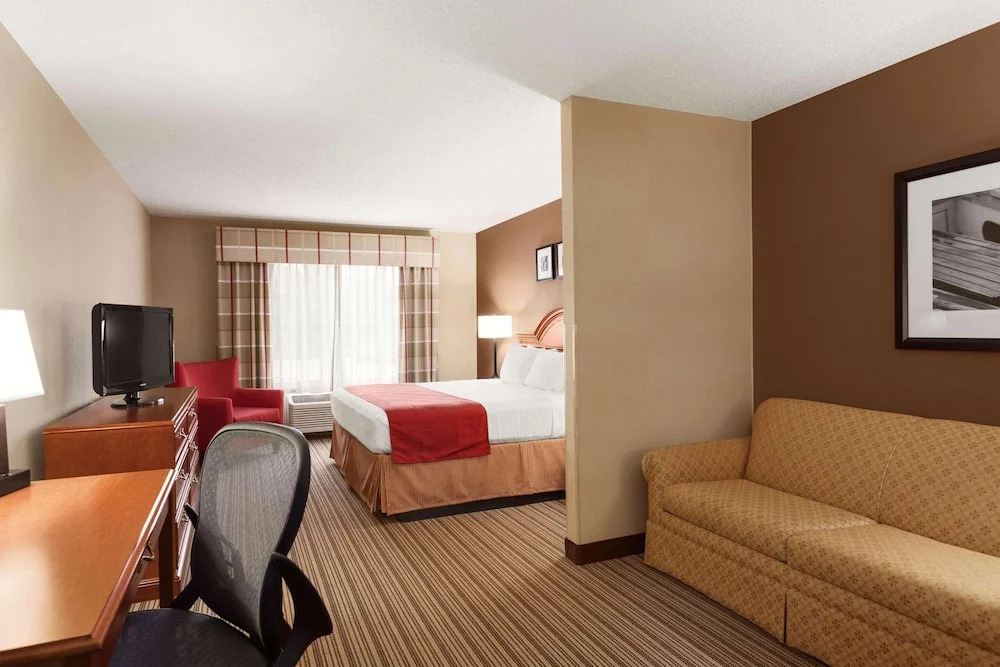 Country Inn & Suites by Radisson, Bel Air-Aberdeen, MD
