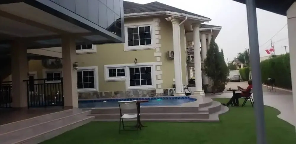 Fokuzzy Lodge