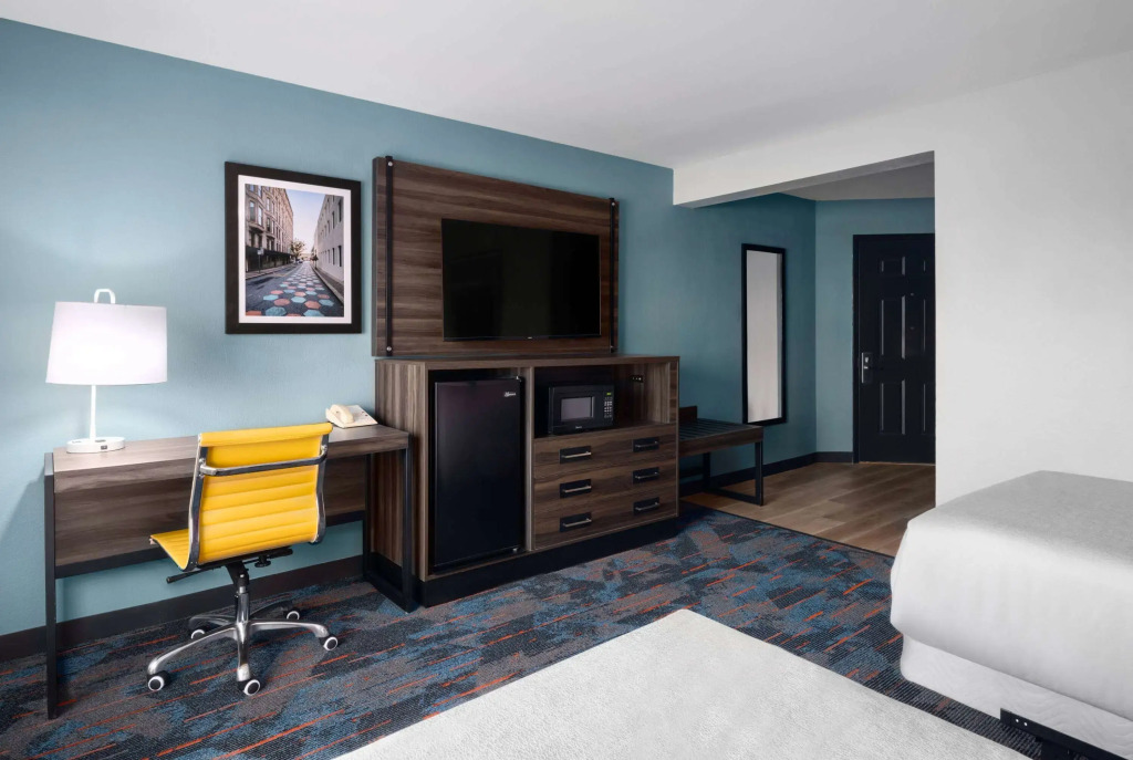 La Quinta by Wyndham Greensboro Highpoint