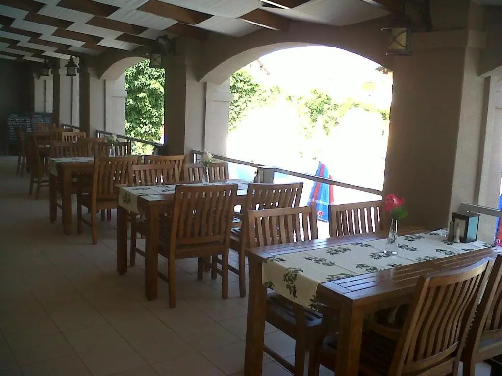 Ant Apart Hotel