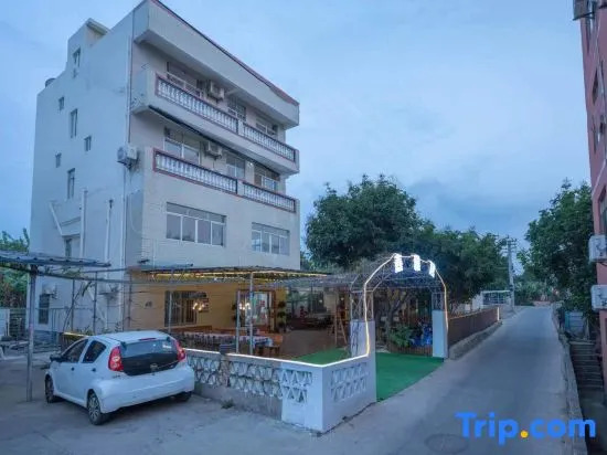 Weizhou Island Xinya Juzhu B&B (Nanwan Street Shiluokou Beach Scenic Area)