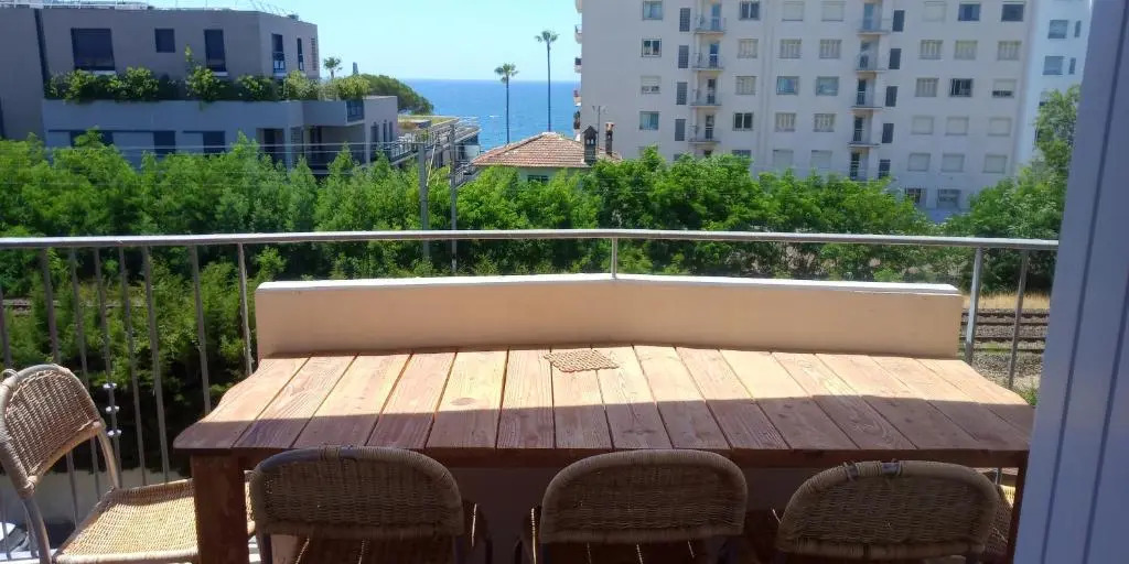 2P-vue mer-plages à 50m-parking privatif couvert