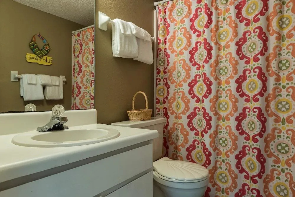 Harbor House Unit 11B